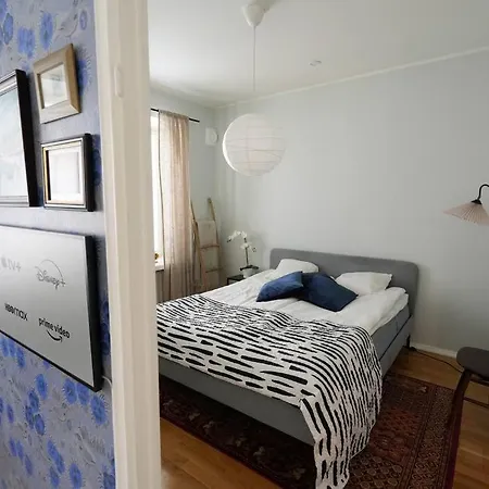 Top Floor For Urban Explorers & Remote Working